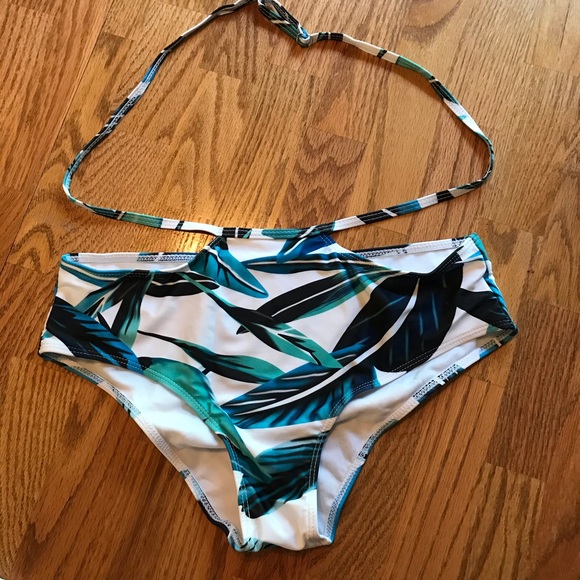 NWT Zaful White & Green Tropical Swimsuit Set (XL) - Picture 4 of 16